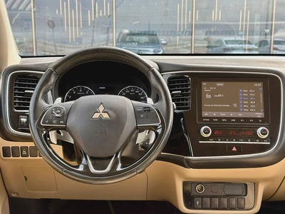 925-Monthly l GCC l 4wd, Cruise, Camera l Accident Free-10