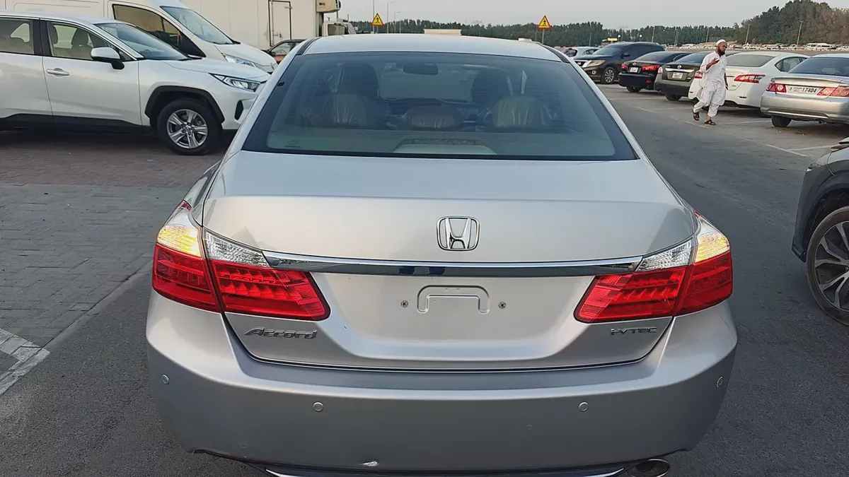 2014 Honda Accord GCC Specs - Well Maintained-6-6