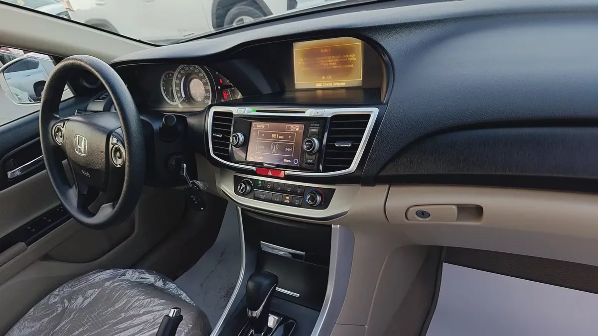 2014 Honda Accord GCC Specs - Well Maintained-8-8
