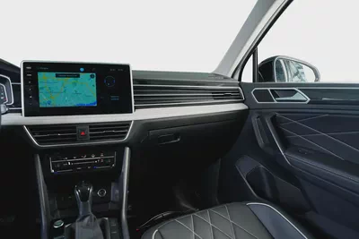 Tiguan 300 TSI Long Wheelbase-Low Mileage-Like New-Low Fuel Consumption-Comfort-10