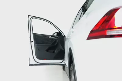 Tiguan 300 TSI Long Wheelbase-Low Mileage-Like New-Low Fuel Consumption-Comfort-17