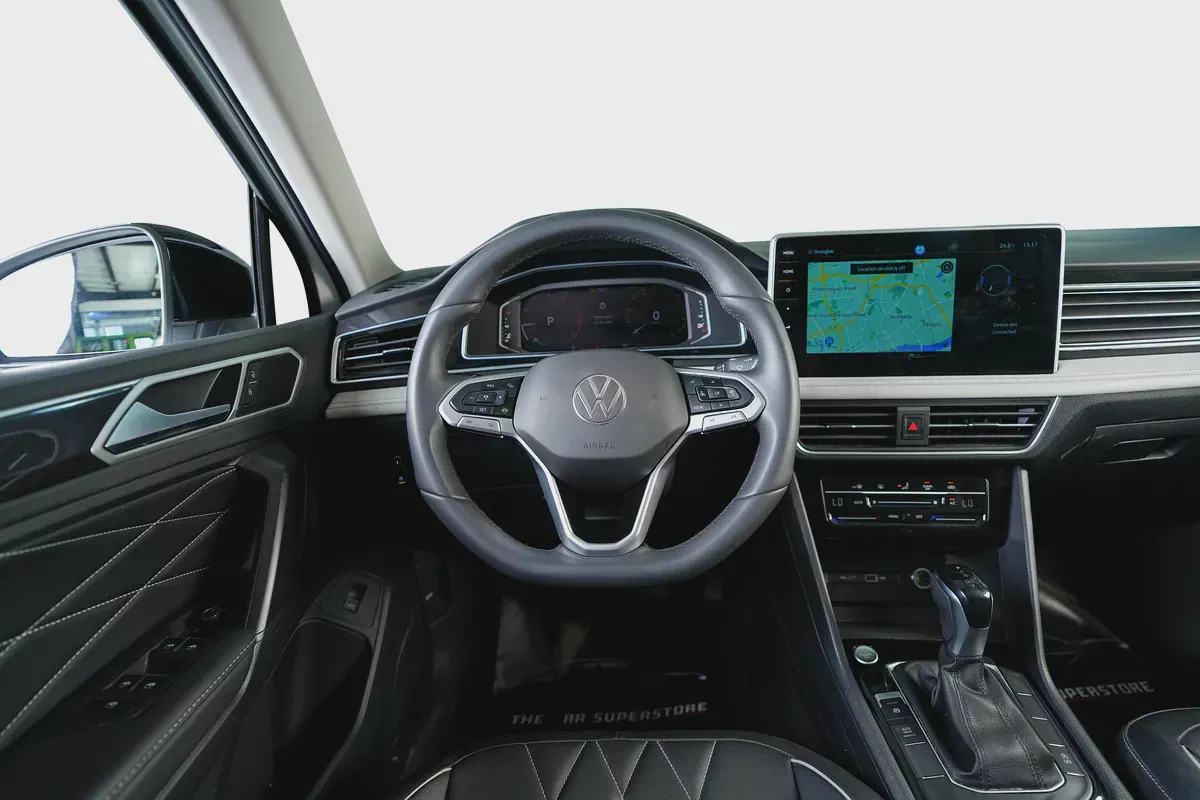 Tiguan 300 TSI Long Wheelbase-Low Mileage-Like New-Low Fuel Consumption-Comfort-14-14