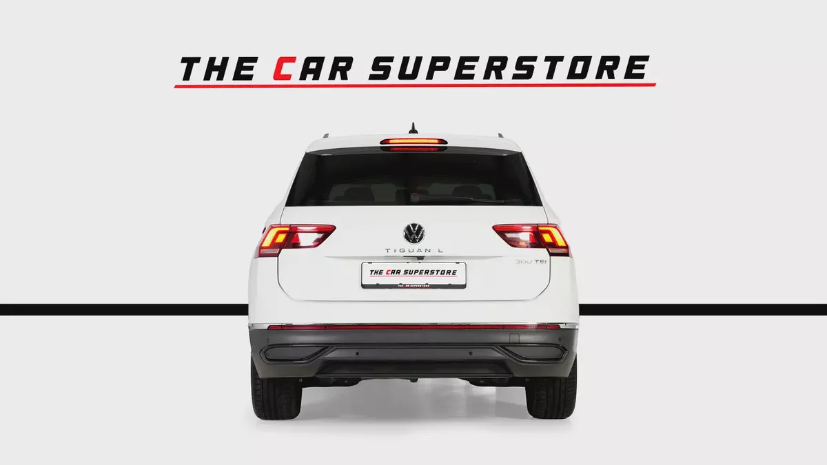 Tiguan 300 TSI Long Wheelbase-Low Mileage-Like New-Low Fuel Consumption-Comfort-6-6