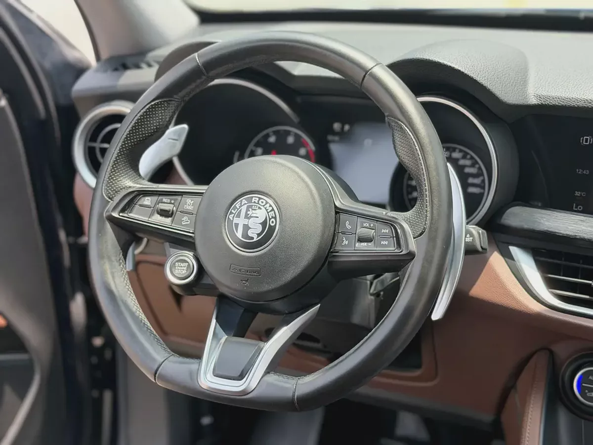 Pristine Condition | 2020 Alfa Romeo Stelvio Super | GCC Specs-5-5