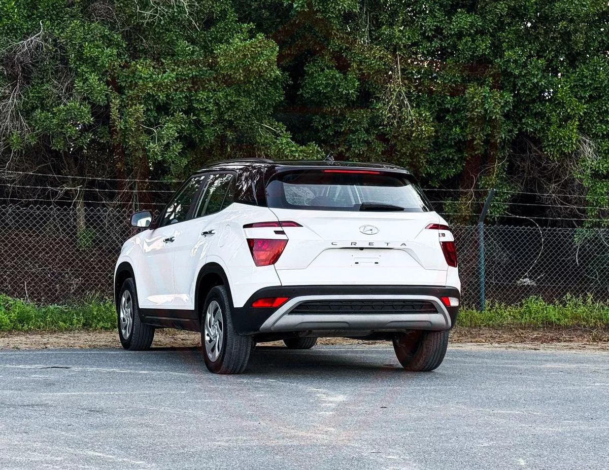 Hyundai Creta SMART Hyundai Creta 2023 | 1.5L V4 | GCC Specs | Accident-Free | Excellent Condition | AED 806/Month-3-0
