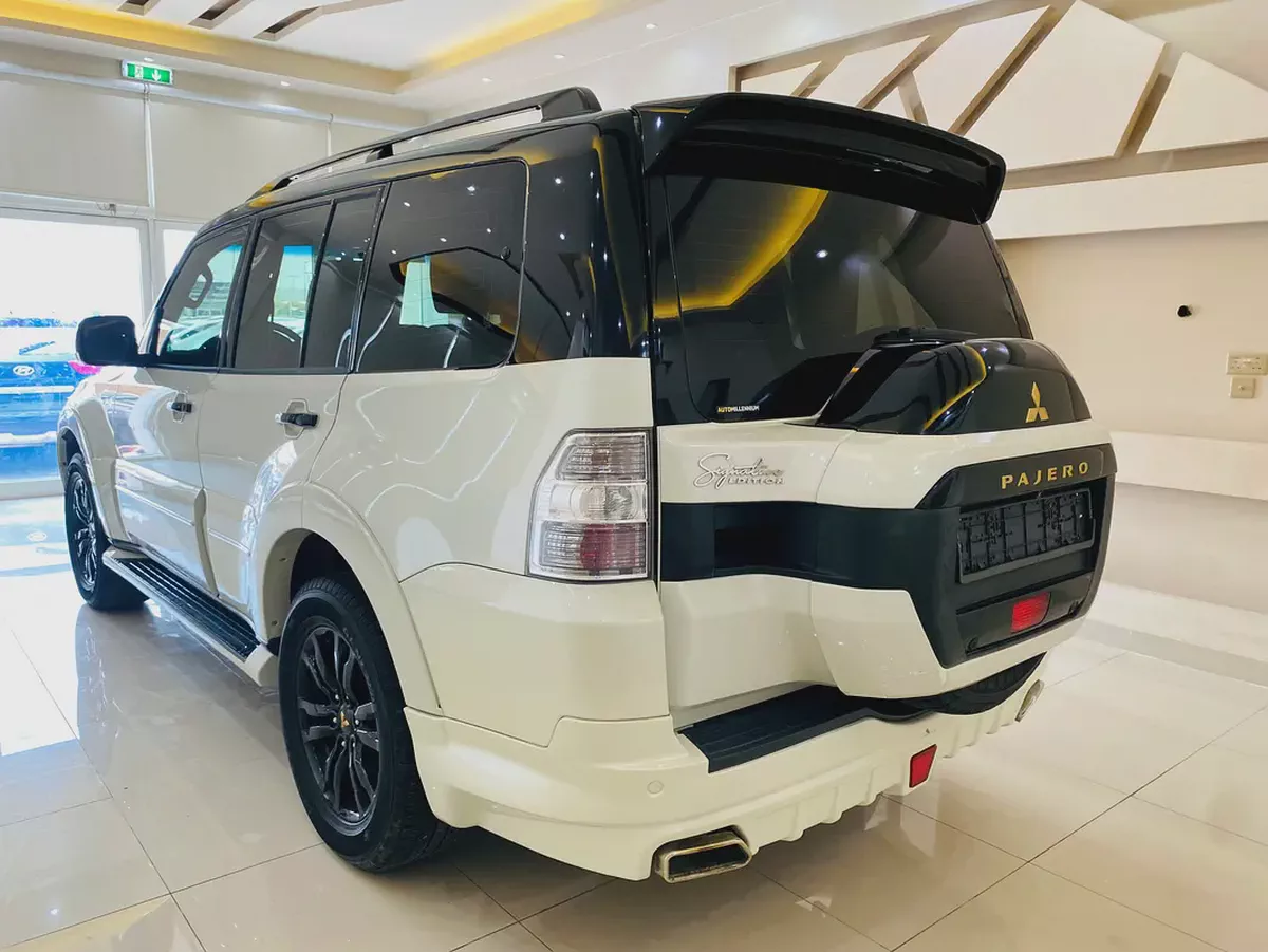 Mitsubishi Pajero 2020 Signature Edition | GCC Specs | Low Mileage | Excellent Condition-10-10
