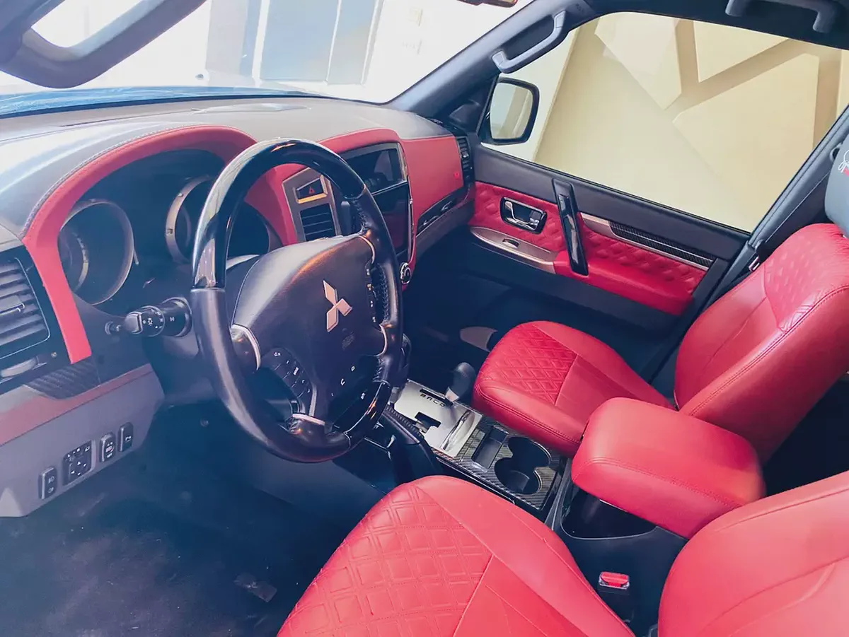 Mitsubishi Pajero 2020 Signature Edition | GCC Specs | Low Mileage | Excellent Condition-12-12