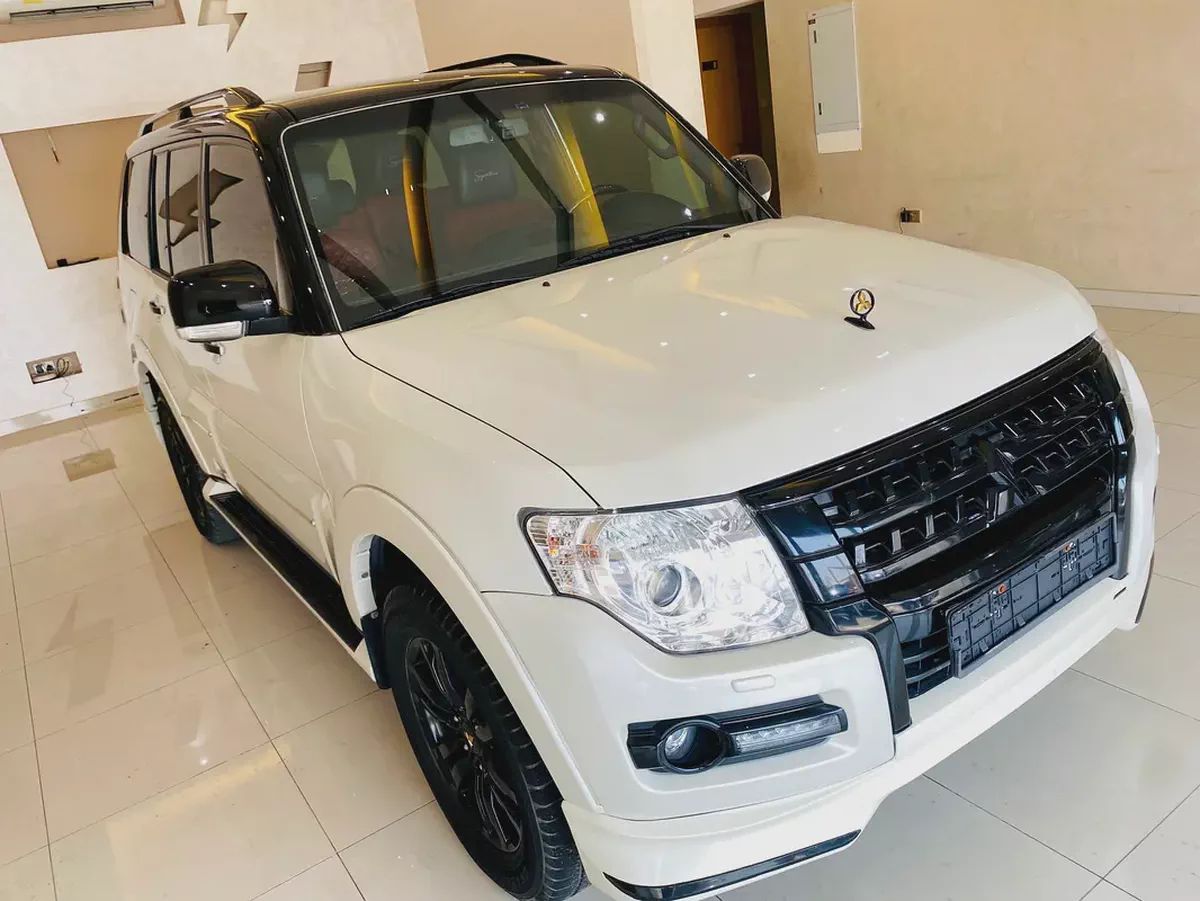 Mitsubishi Pajero 2020 Signature Edition | GCC Specs | Low Mileage | Excellent Condition-2-2