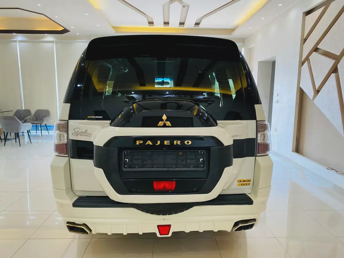 Mitsubishi Pajero 2020 Signature Edition | GCC Specs | Low Mileage | Excellent Condition-5-5