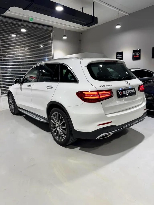 Mercedes-Benz GLC 250 4MATIC | 2018 | GCC | Full Option | Full service History | Monthly: 2,800 AED