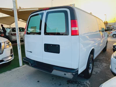 2018 Chevrolet Express LT | GCC Specs | Well Maintained-5