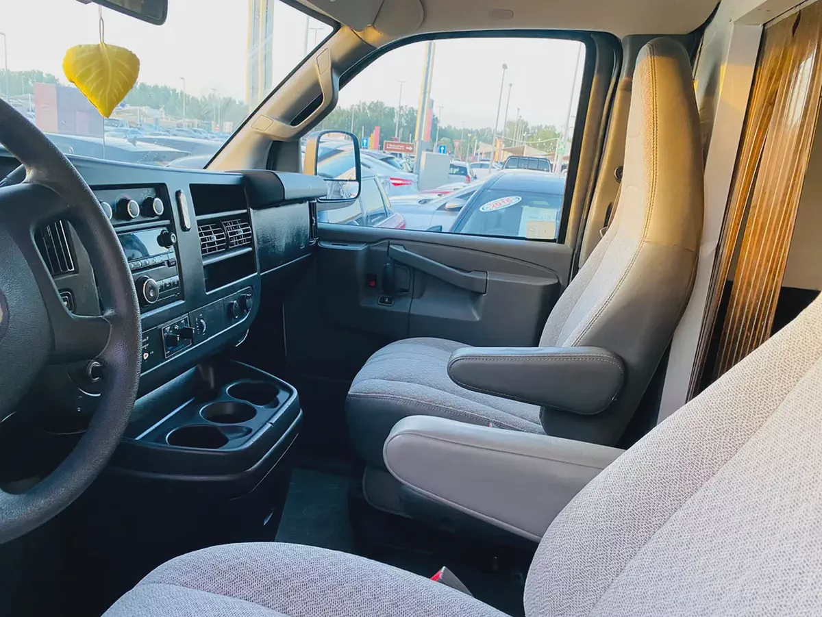 2018 Chevrolet Express LT | GCC Specs | Well Maintained-11-11