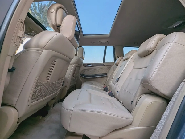 MERCEDES-BENZ GL500 2015 GCC FULL OPTION IN EXCELLENT CONDITION