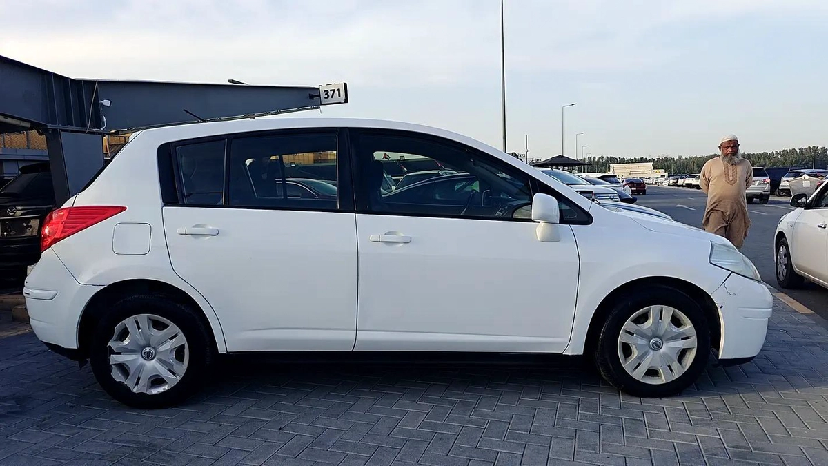 Nissan Tiida 2013 GCC Specs - Reliable and Economical-8-8