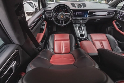 Porsche Macan 2021-13