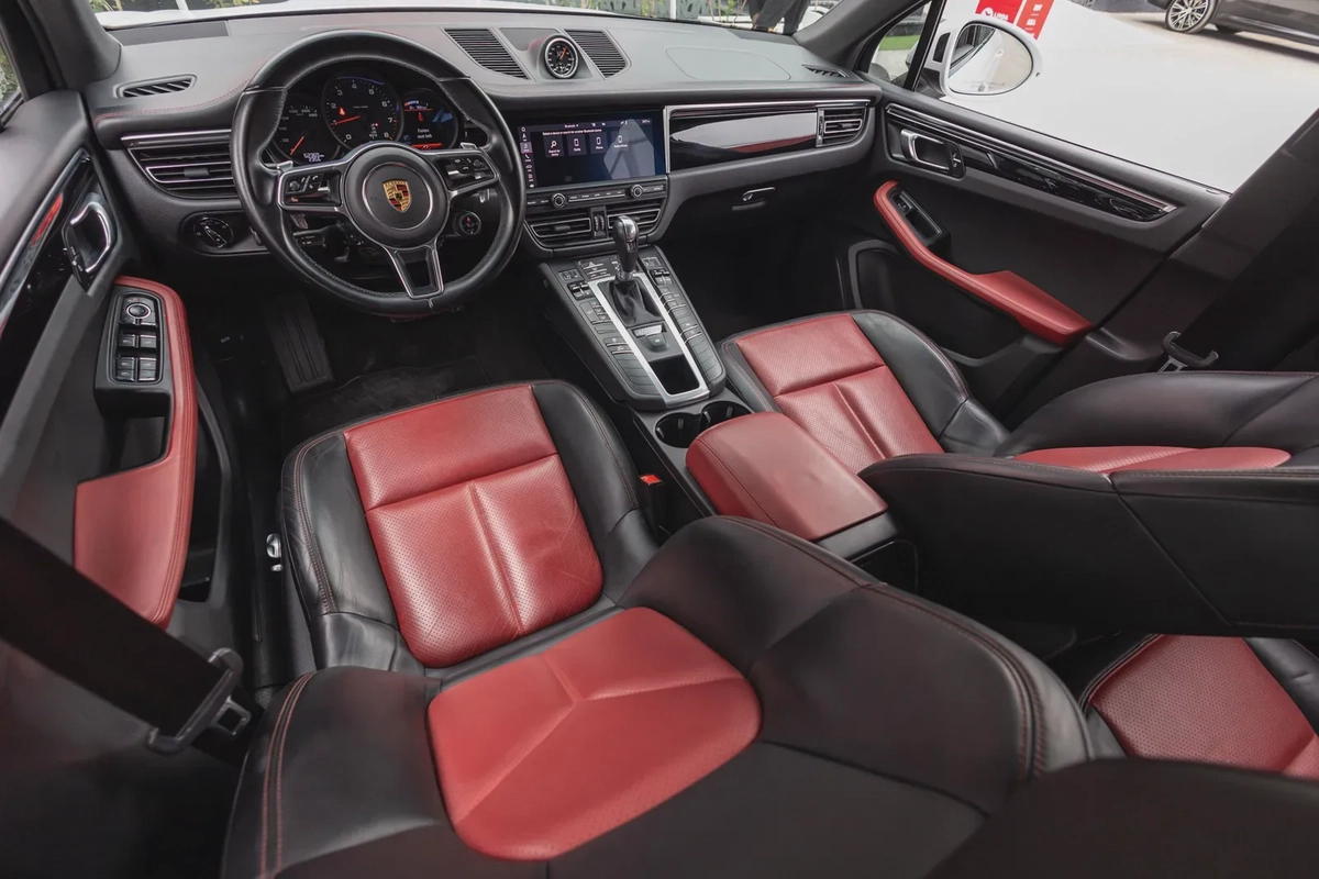 Porsche Macan 2021-11-11