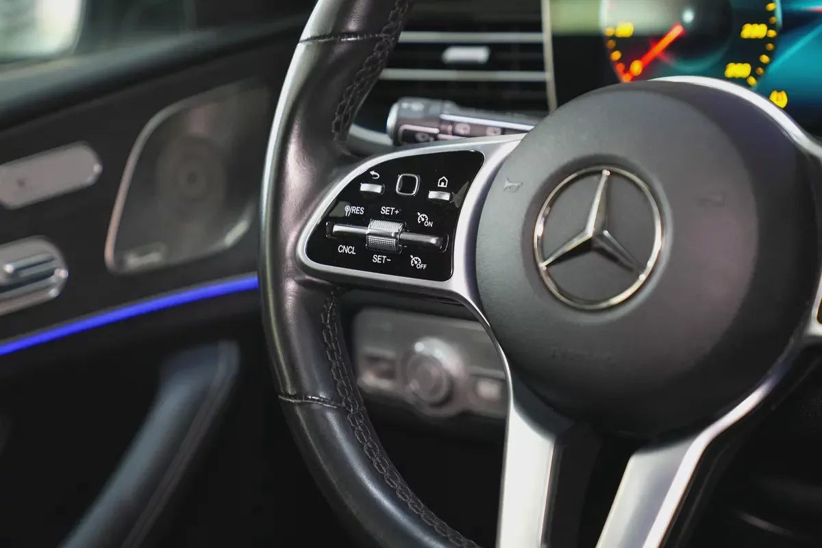 2022 - MERCEDES-BENZ GLE 350 - with warranty for 188,000.00 AED-18-18
