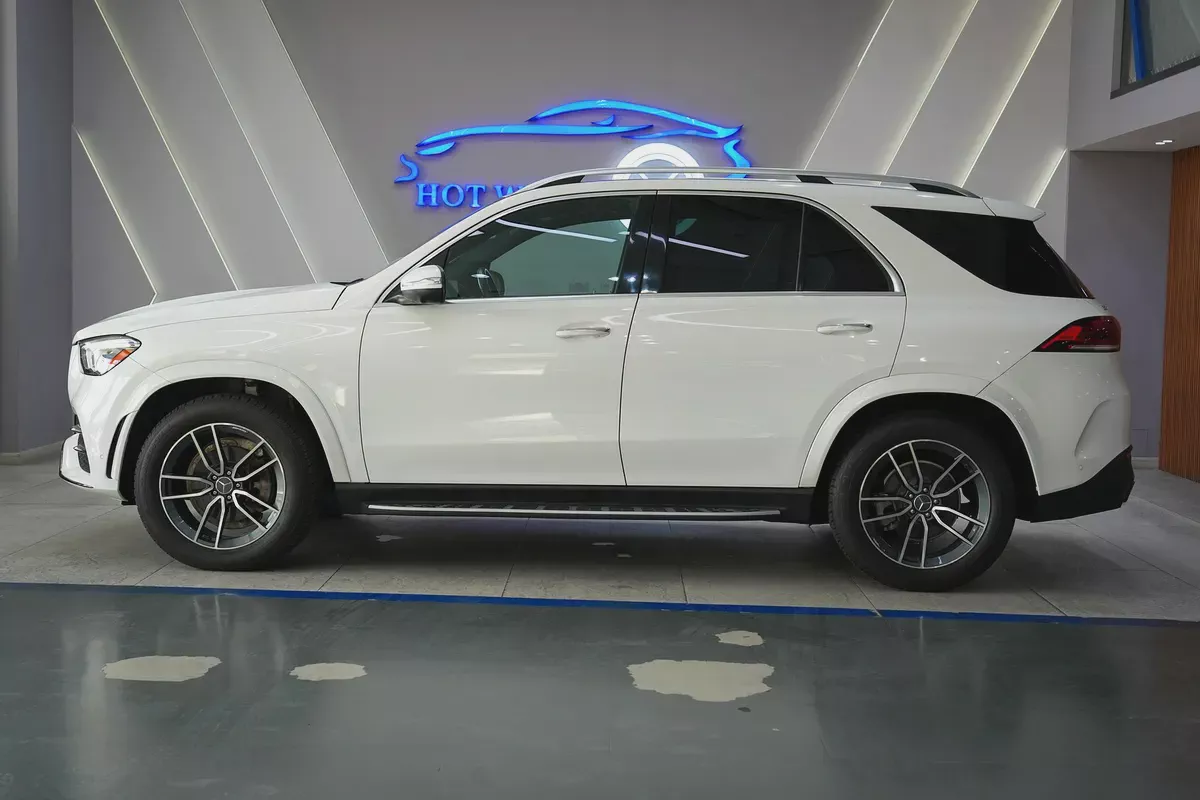 2022 - MERCEDES-BENZ GLE 350 - with warranty for 188,000.00 AED-5-5