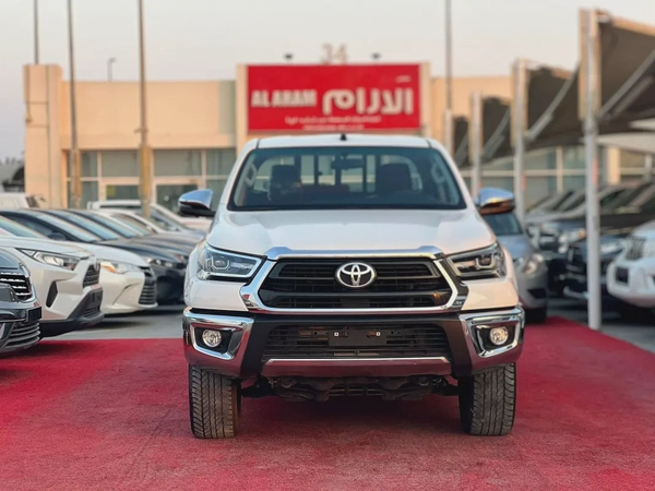 2025 | Toyota Hilux | 4X4 | Manual | GCC | Ref#892
