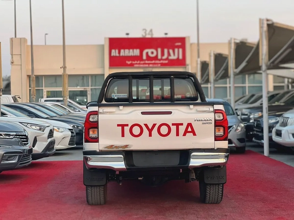 2025 | Toyota Hilux | 4X4 | Manual | GCC | Ref#892