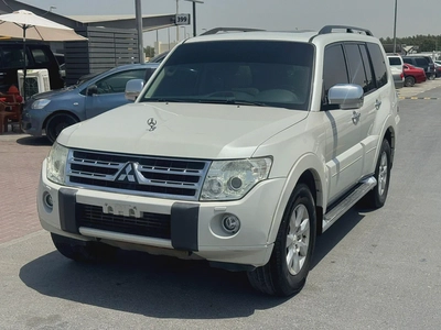 Pajero 2010 fullopshin white color GCZc Calen car-1
