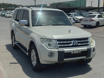 Pajero 2010 fullopshin white color GCZc Calen car-2