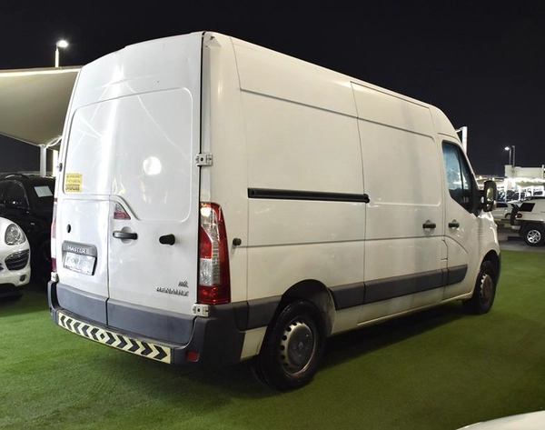 Renault Master ( 2020 Model ) in White Color GCC Specs