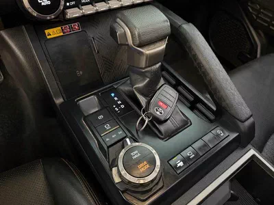 For sale ⁦Toyota Tacoma IV, 2.4 l, 2024⁩ in UAE, Sharjah-16