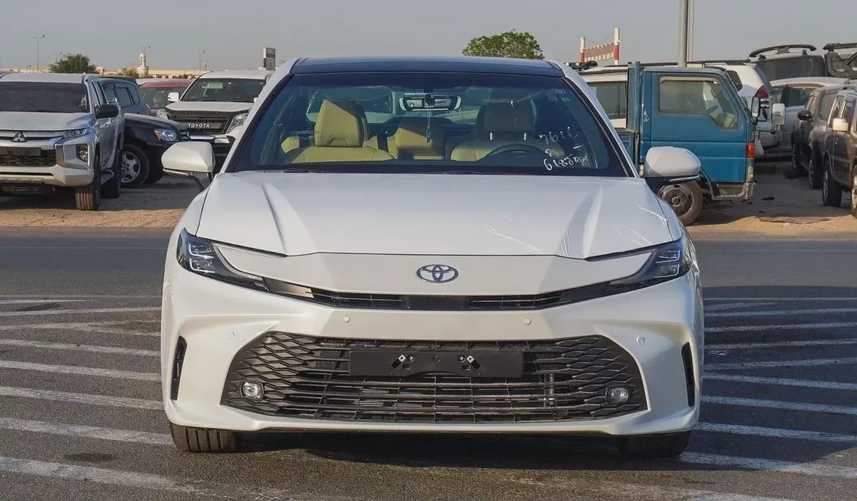 2026 - CAMRY LE 2.5L HYBRID WITH PANORAMIC ROOF - GCC