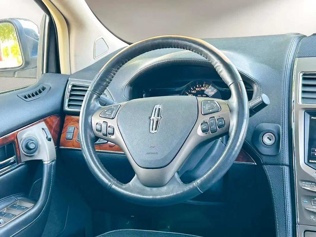 LINCOLN MKS | 2011 | FULLY LOADED | CLEAN CAR | FRESH JAPAN IMPORT