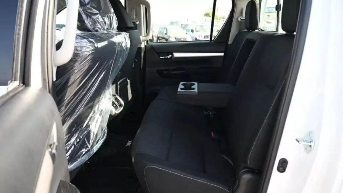 Toyota Hilux SGLX DC TRD 4.0L AWD-9-0