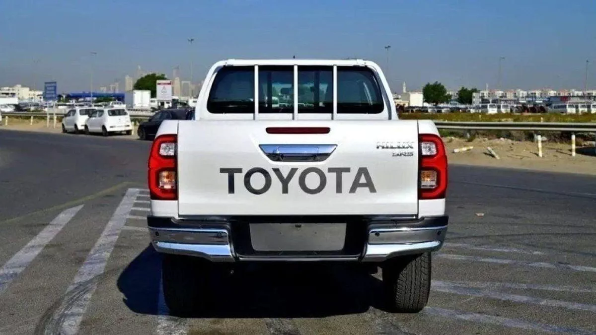 Toyota Hilux SGLX DC TRD 4.0L AWD-4-0