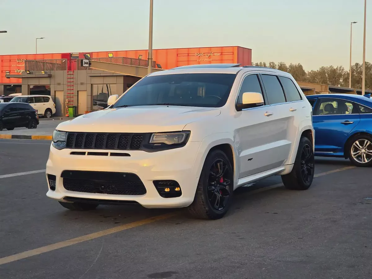 جيب كراند شيروكي 2014 مواصفات خليجية SRT 6.4 بحالة جيدة-2-2