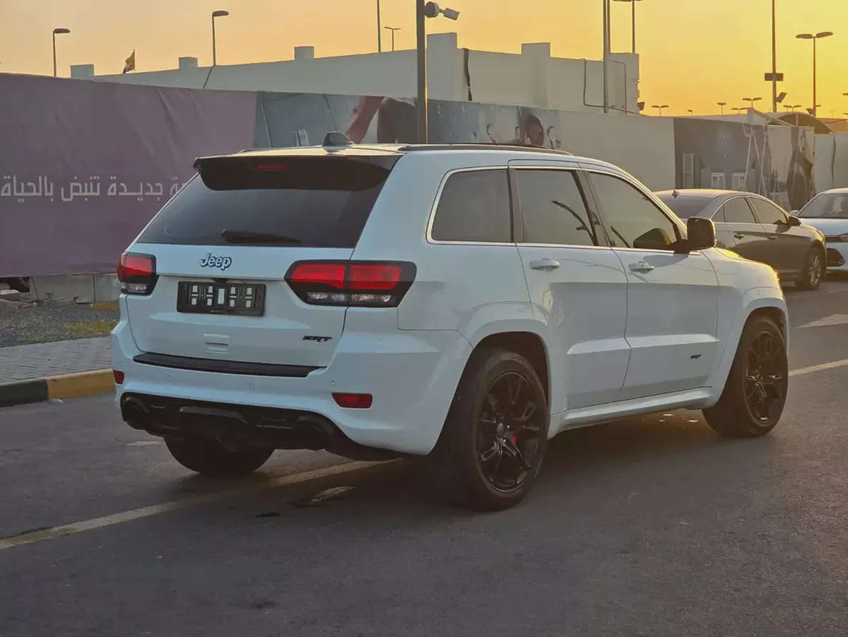 جيب كراند شيروكي 2014 مواصفات خليجية SRT 6.4 بحالة جيدة-5-5