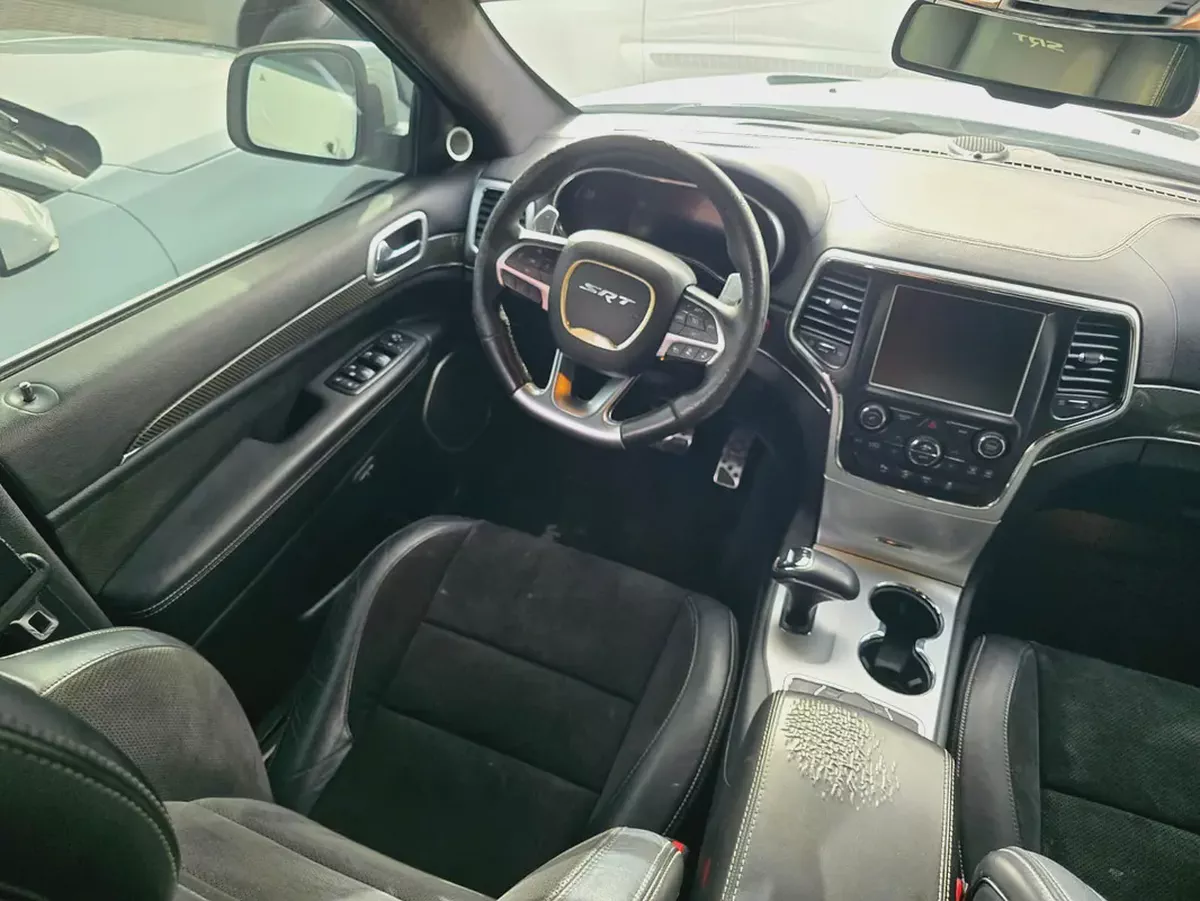 جيب كراند شيروكي 2014 مواصفات خليجية SRT 6.4 بحالة جيدة-8-8