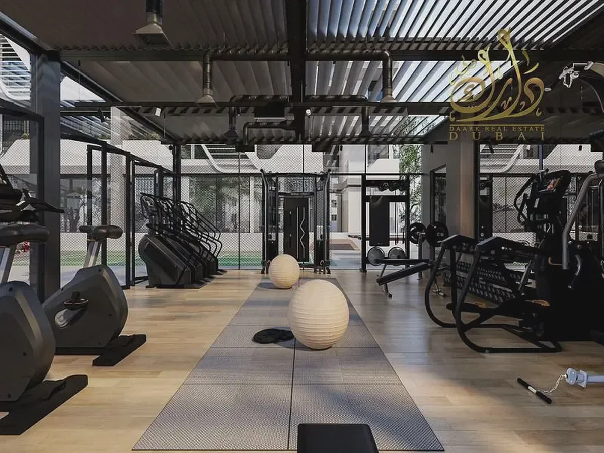 DIRECTLY ON A SZ ROAD E11--EASY ACCESS TO METRO --PREMIUM FINISHES