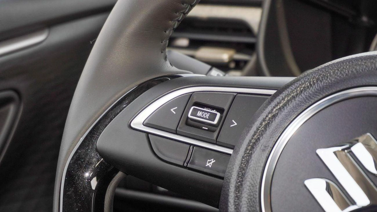 Suzuki Swift Brand New Suzuki Swift 2026 1.2L FWD Petrol |Silver/Black |N-SWI12- P-26 |FOR EXPORT-12-12