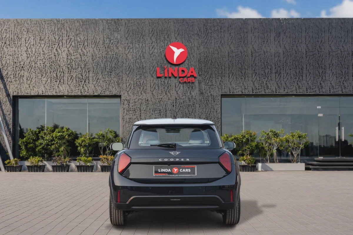 MINI Hatch Cooper 2026-10-10