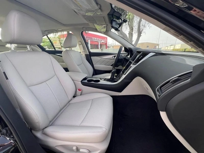 Infiniti Q50 Luxe 3.0L-9