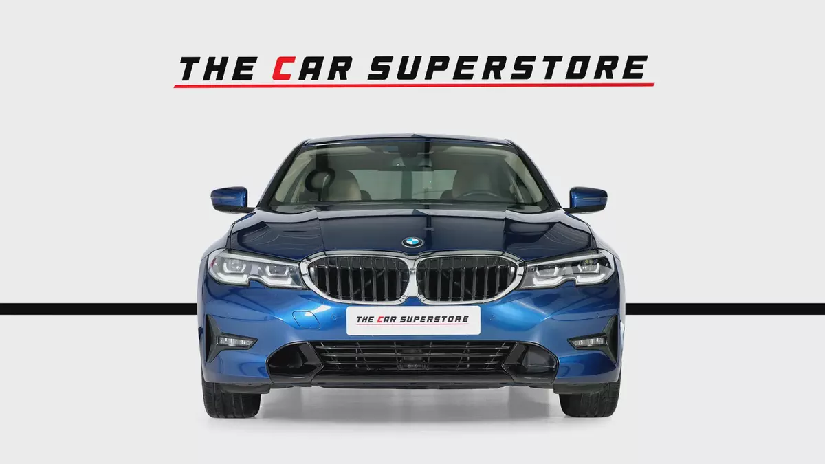 BMW 320i-Luxury Package-GCC- BMW Warranty and Service Package Until 2027-2-2