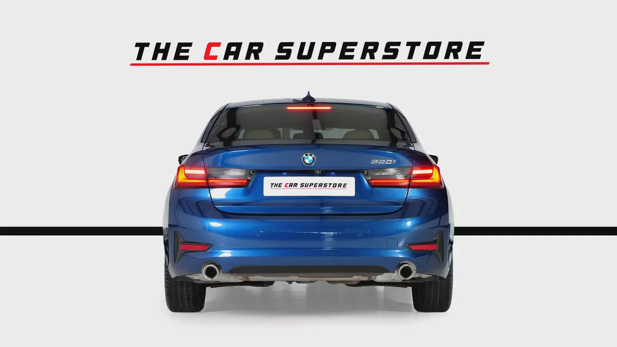 BMW 320i-Luxury Package-GCC- BMW Warranty and Service Package Until 2027-6-6
