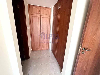 Large 1 BR | Behind The Mall | Spacios Apartment-8