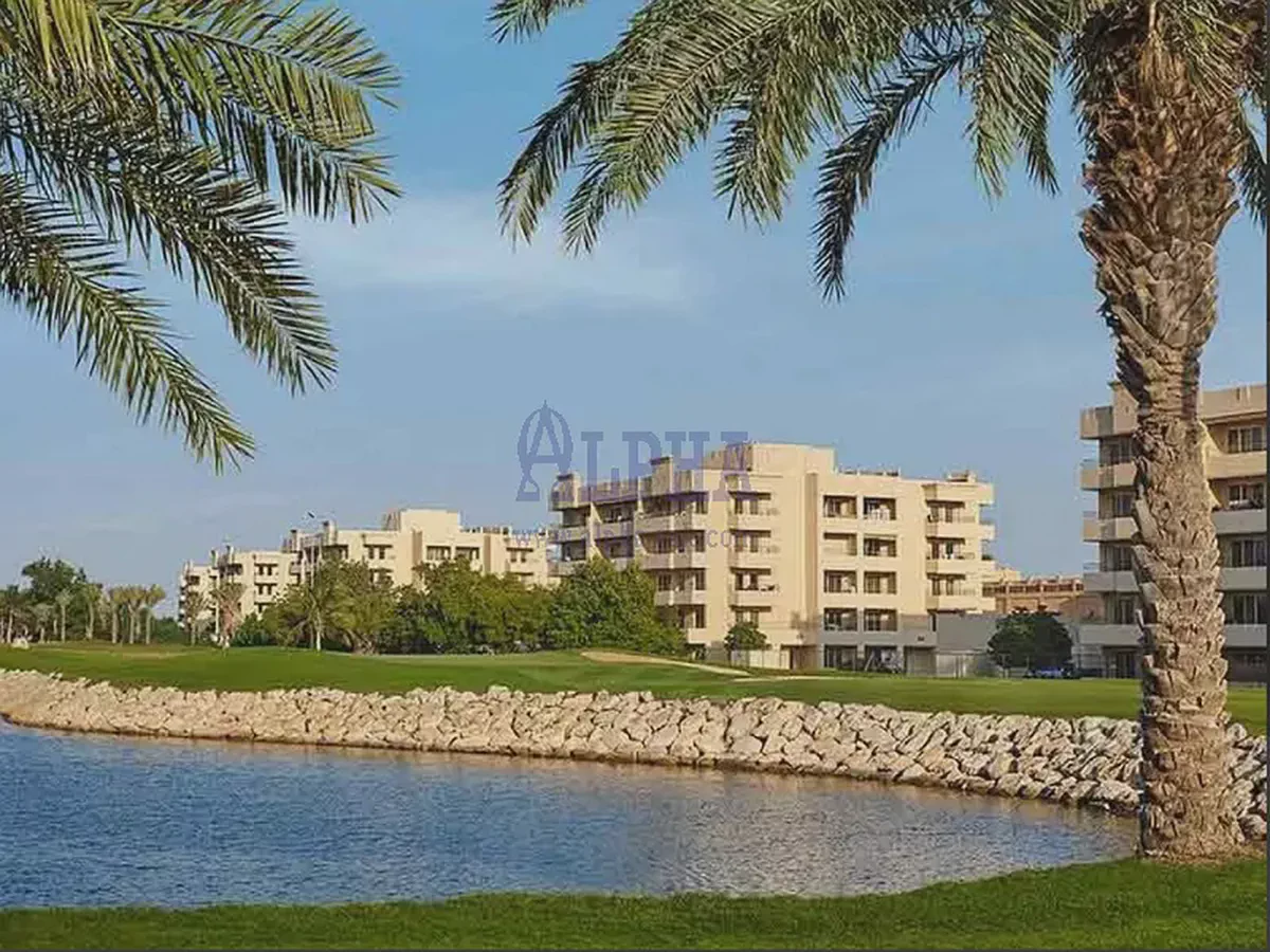 Large 1 BR | Behind The Mall | Spacios Apartment