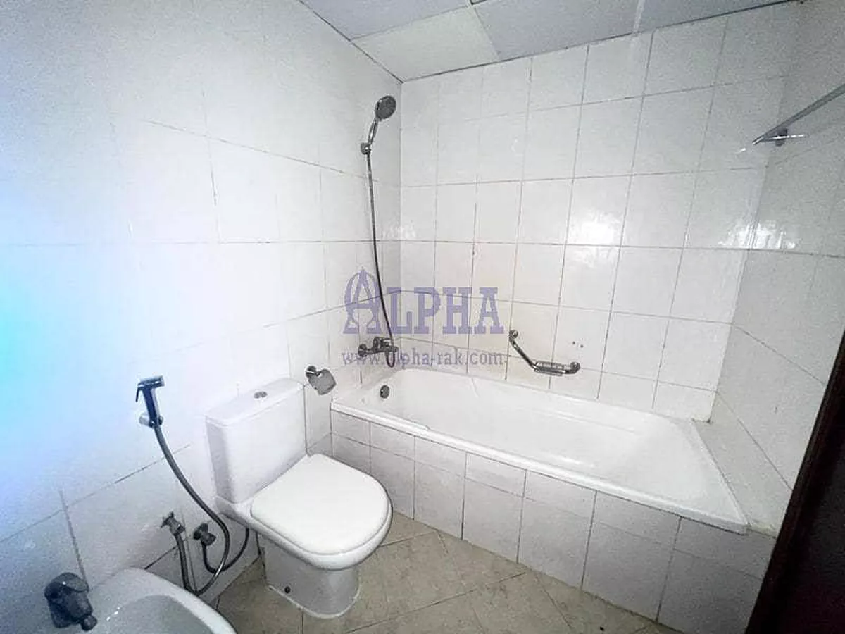 Large 1 BR | Behind The Mall | Spacios Apartment-6-6