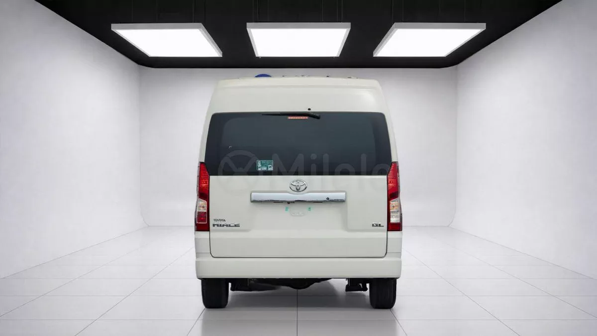 Toyota Hiace GL-7-0