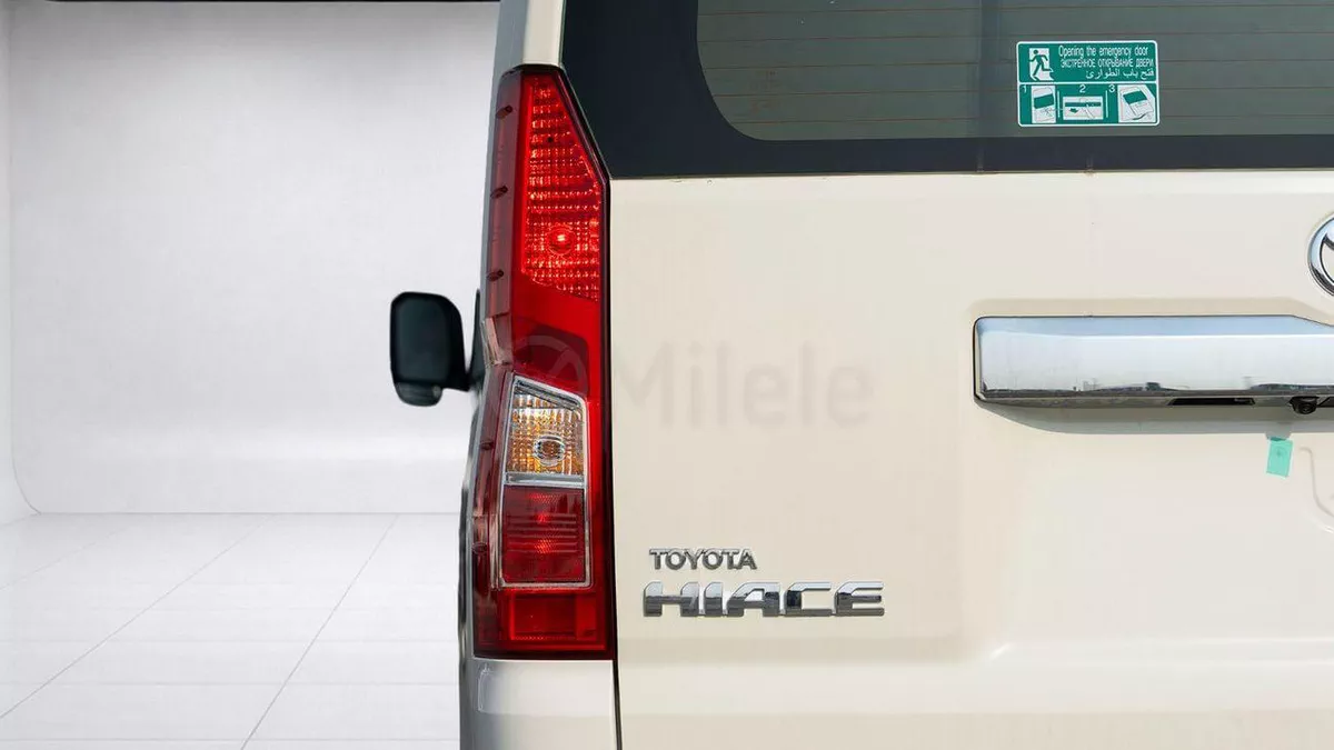 Toyota Hiace GL-8-0