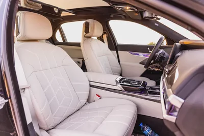 BMW 735i M Sport Individual – 2026 | GCC | Only 2,188 KM | AED 399,000-10
