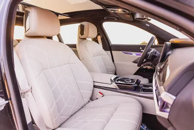BMW 735i M Sport Individual – 2026 | GCC | Only 2,188 KM | AED 399,000-11