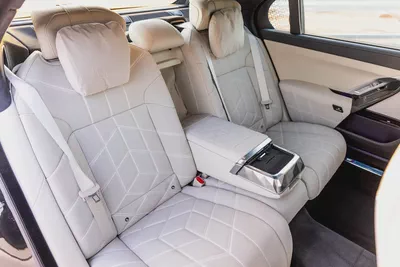 BMW 735i M Sport Individual – 2026 | GCC | Only 2,188 KM | AED 399,000-12