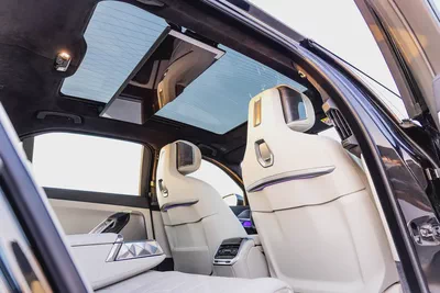 BMW 735i M Sport Individual – 2026 | GCC | Only 2,188 KM | AED 399,000-13